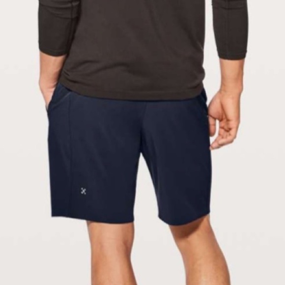 Preowned Lululemon License To Train Short (Impact) 9.5"  linerless Medium - Picture 3 of 7